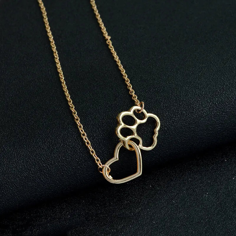 2023 Hot selling Jewelry Fashion Dog Claw Heart shaped Pendant Necklace European and American Alloy Short Necklace AQP-STORE