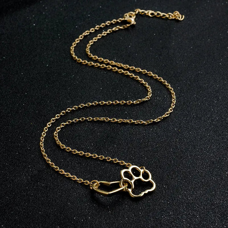 2023 Hot selling Jewelry Fashion Dog Claw Heart shaped Pendant Necklace European and American Alloy Short Necklace AQP-STORE