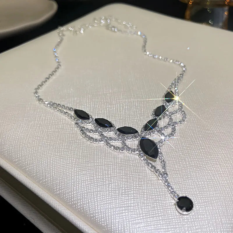 Diamond tassel earring necklace set, European and American light luxury style collarbone chain, fashionable and high-end feeling AQP-STORE