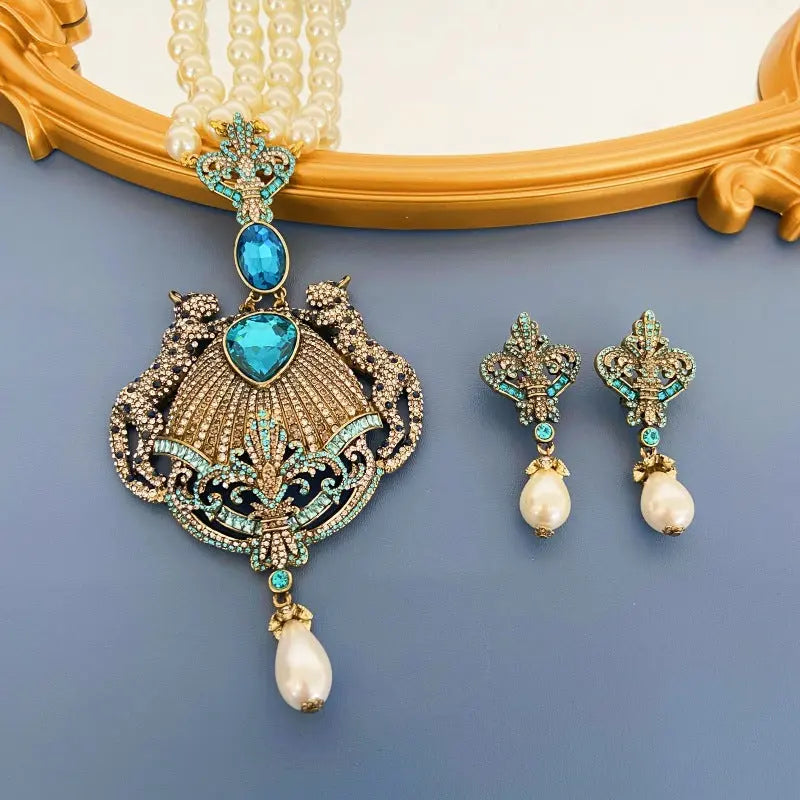 Middle Vintage Leopard Crown Necklace Ear Studs Palace Style Diamond Pearl High Grade Ear Stud Necklace Set AQP-STORE