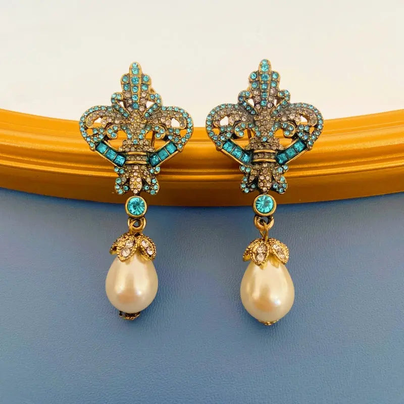 Middle Vintage Leopard Crown Necklace Ear Studs Palace Style Diamond Pearl High Grade Ear Stud Necklace Set AQP-STORE
