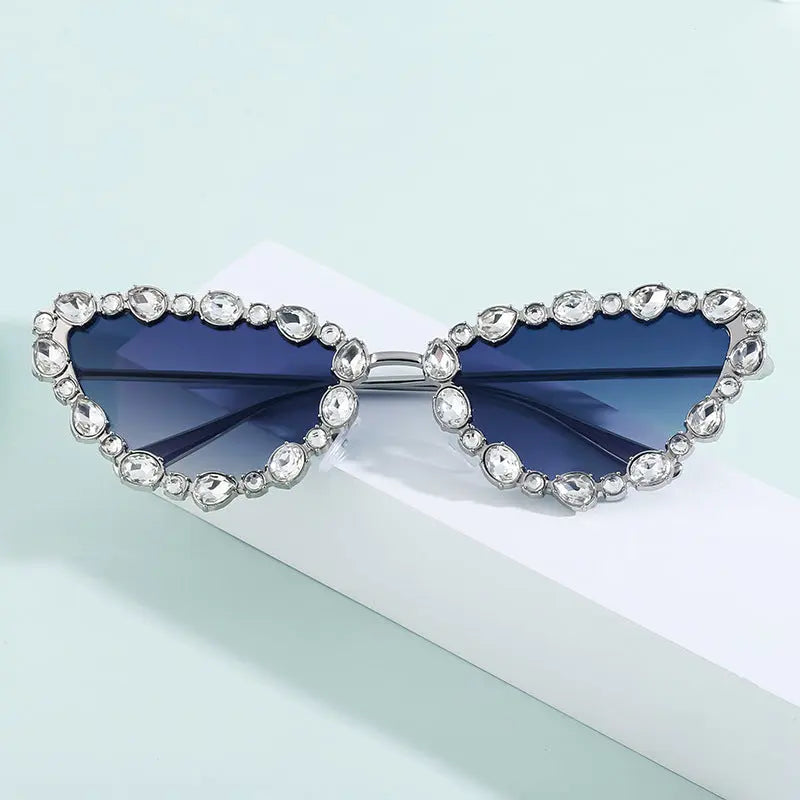 European and American diamond-encrusted sunglasses for women, high-end, personalized cat-eye sunglasses, cross-border sunglasses wholesale AQP-STORE