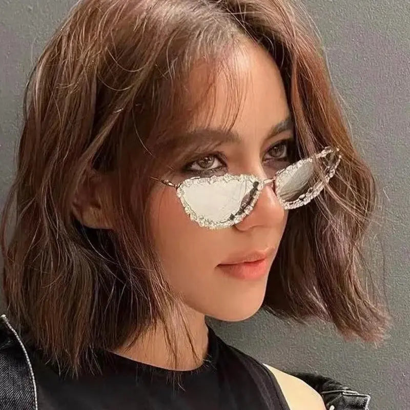 European and American diamond-encrusted sunglasses for women, high-end, personalized cat-eye sunglasses, cross-border sunglasses wholesale AQP-STORE