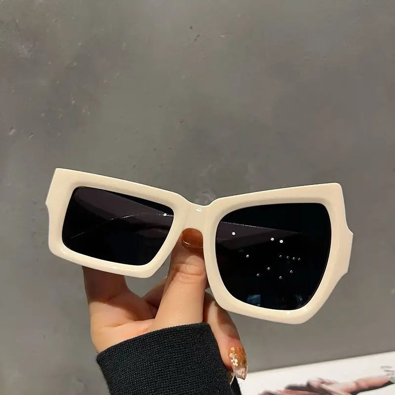 European and American style gradient sunglasses for women, UV protection, large frameless sunglasses, sun protection glasses, big face slimming AQP-STORE