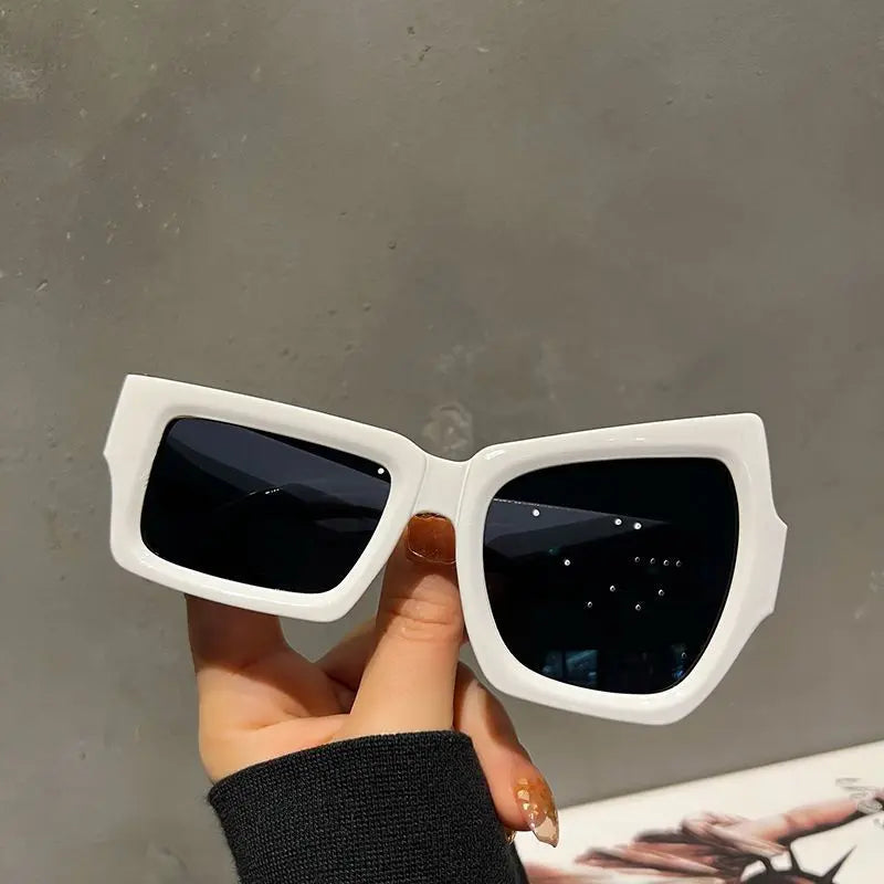 European and American style gradient sunglasses for women, UV protection, large frameless sunglasses, sun protection glasses, big face slimming AQP-STORE