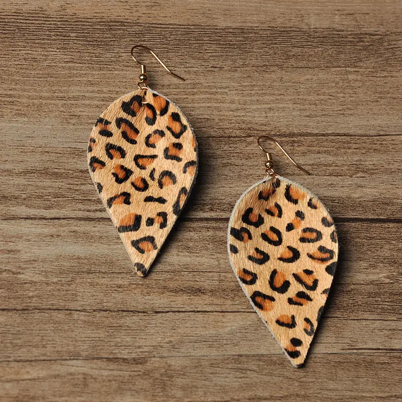 Cross-border European and American leopard print earrings fashionable horse hair leopard print leather leaf earrings jewelry cowhide earrings AQP-STORE