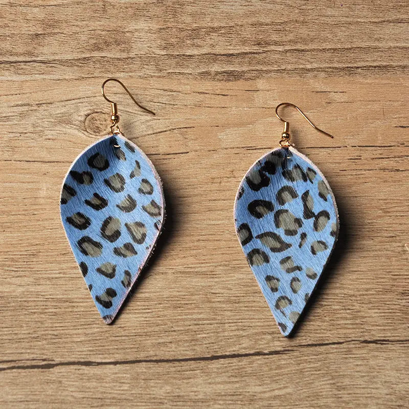 Cross-border European and American leopard print earrings fashionable horse hair leopard print leather leaf earrings jewelry cowhide earrings AQP-STORE