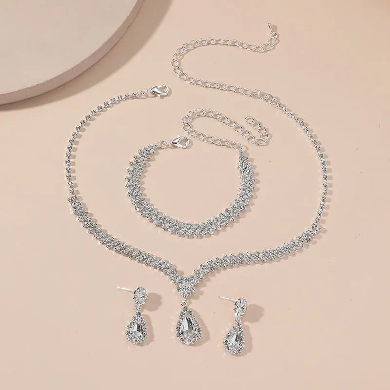European and American Fashion Irregular Necklace Earring Bracelet Set Amazon Hot selling Full Diamond Claw Chain Water Diamond Three Piece Set AQP-STORE