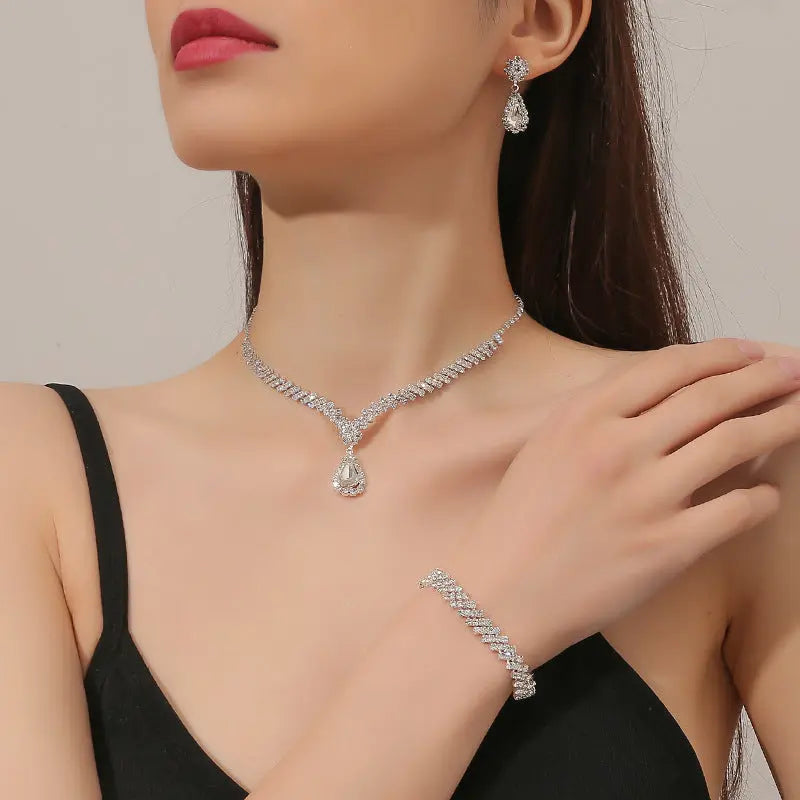 European and American Fashion Irregular Necklace Earring Bracelet Set Amazon Hot selling Full Diamond Claw Chain Water Diamond Three Piece Set AQP-STORE
