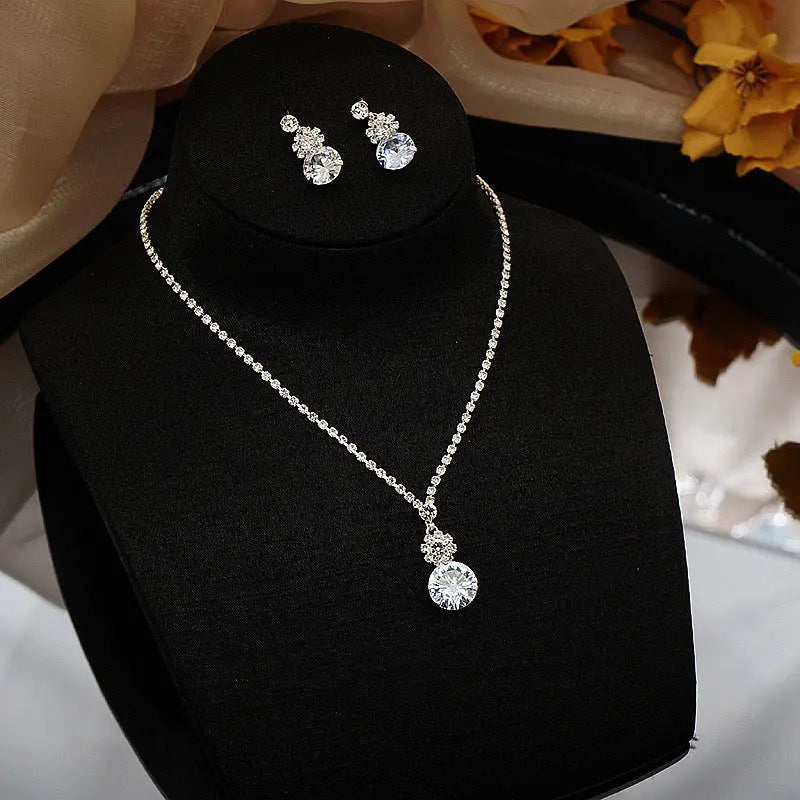 Cross border Hot Selling Exquisite Claw Chain Necklace Earring Set 2-piece Water Drop Neckchain Collar Chain Dinner Accessories for Women AQP-STORE