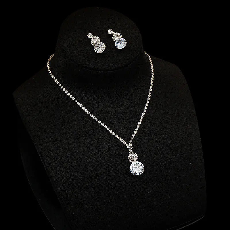 Cross border Hot Selling Exquisite Claw Chain Necklace Earring Set with Two Pieces Crystal Water Diamond Claw Bone Chain Dinner Accessories for Women AQP-STORE