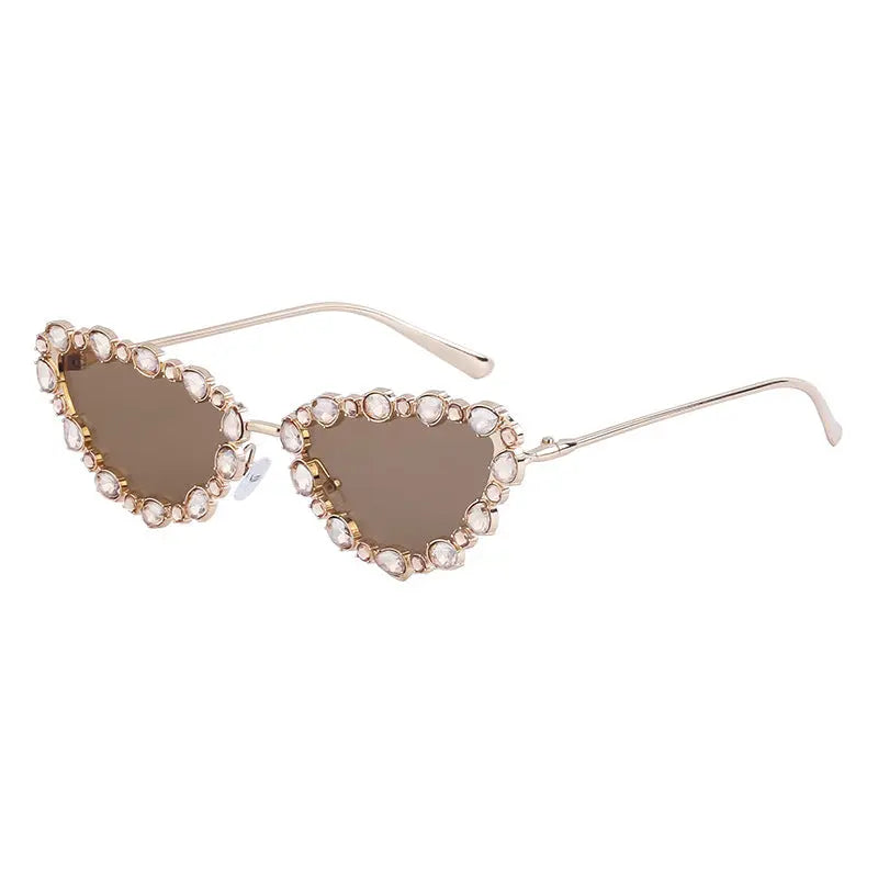 European and American diamond-encrusted sunglasses for women, high-end, personalized cat-eye sunglasses, cross-border sunglasses wholesale AQP-STORE